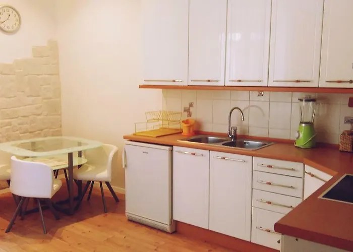 Augustus App 아파트